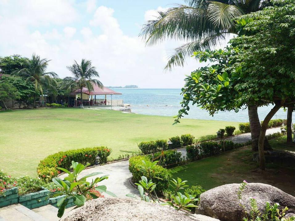 Khu vực xung quanh