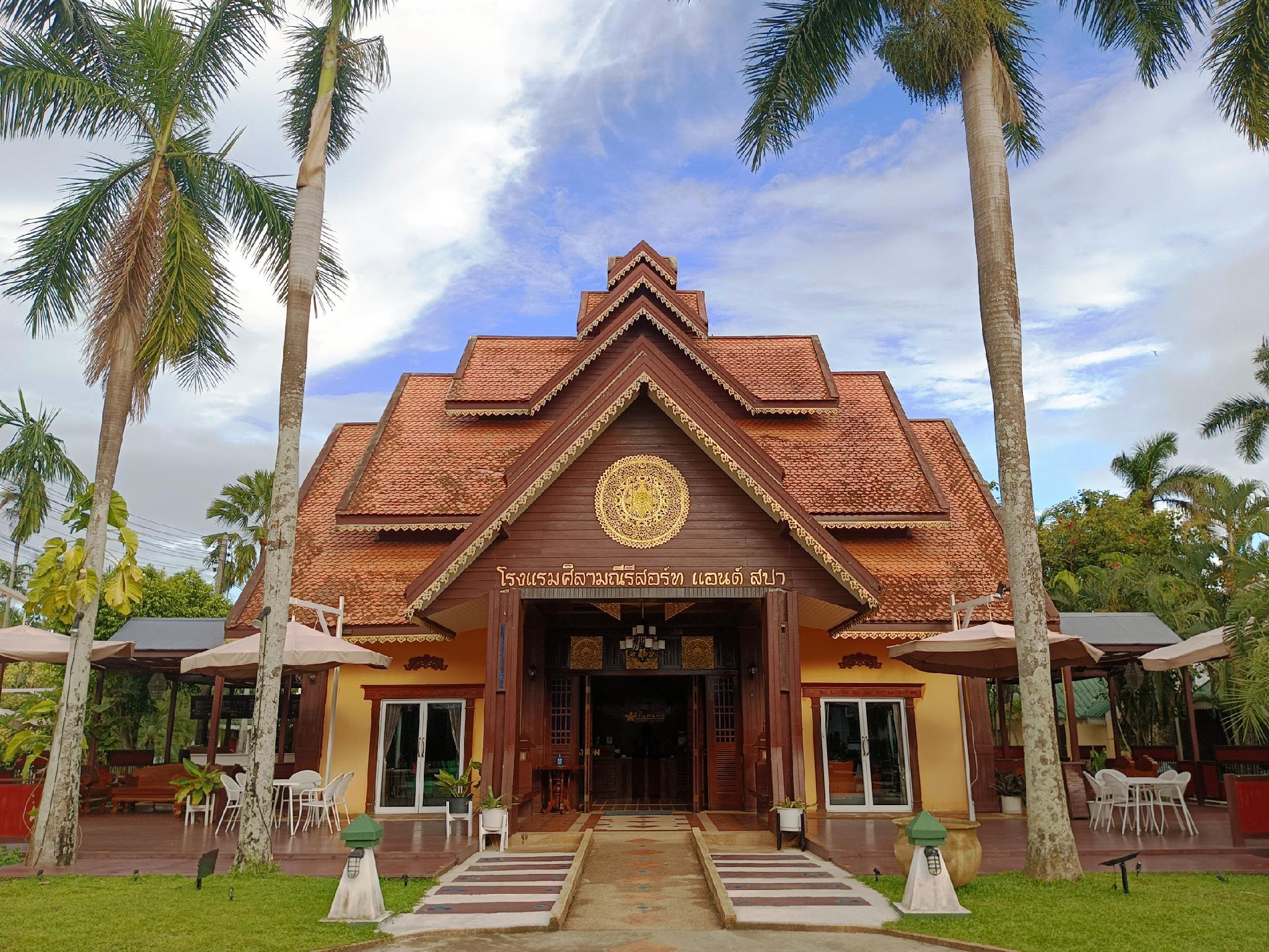 Ngoại cảnh khách sạn