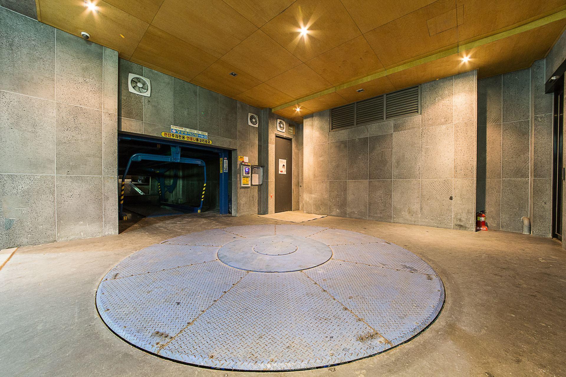 Khu vực xung quanh