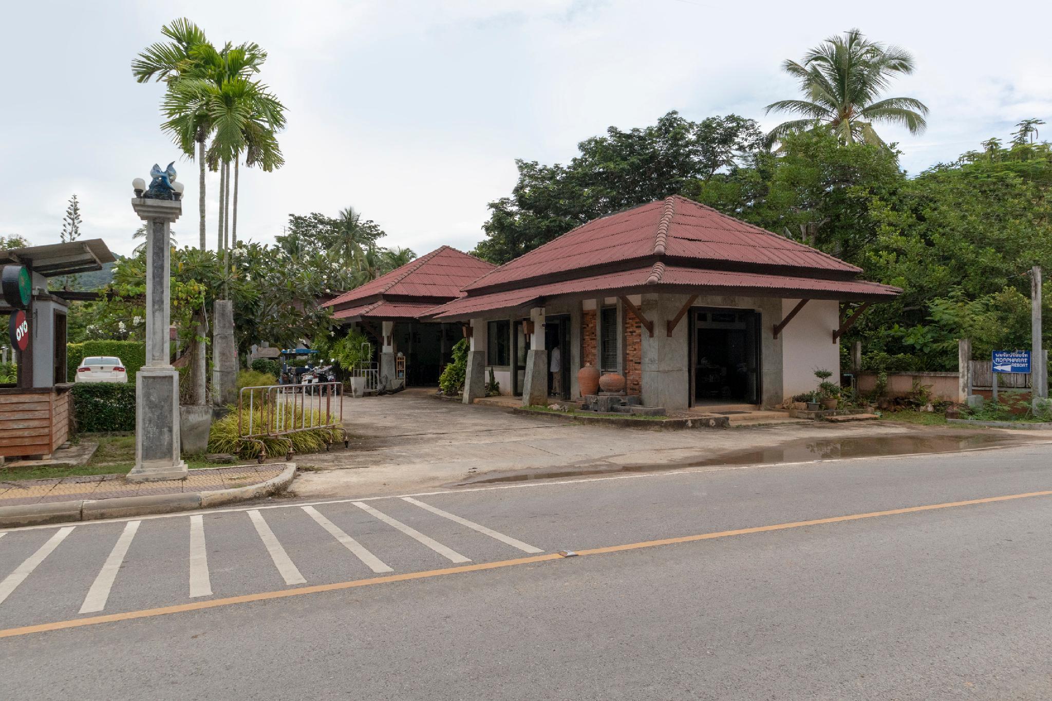 Ngoại cảnh khách sạn