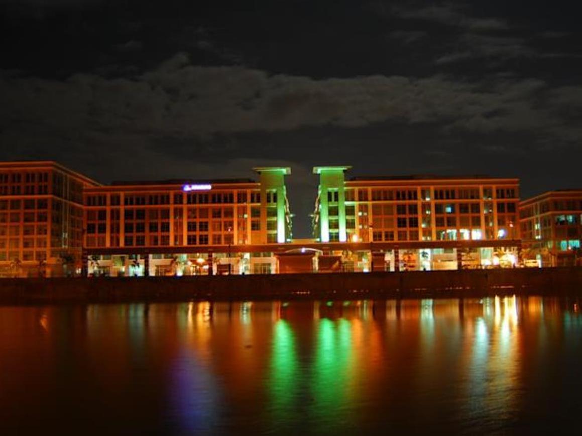 Khu vực xung quanh