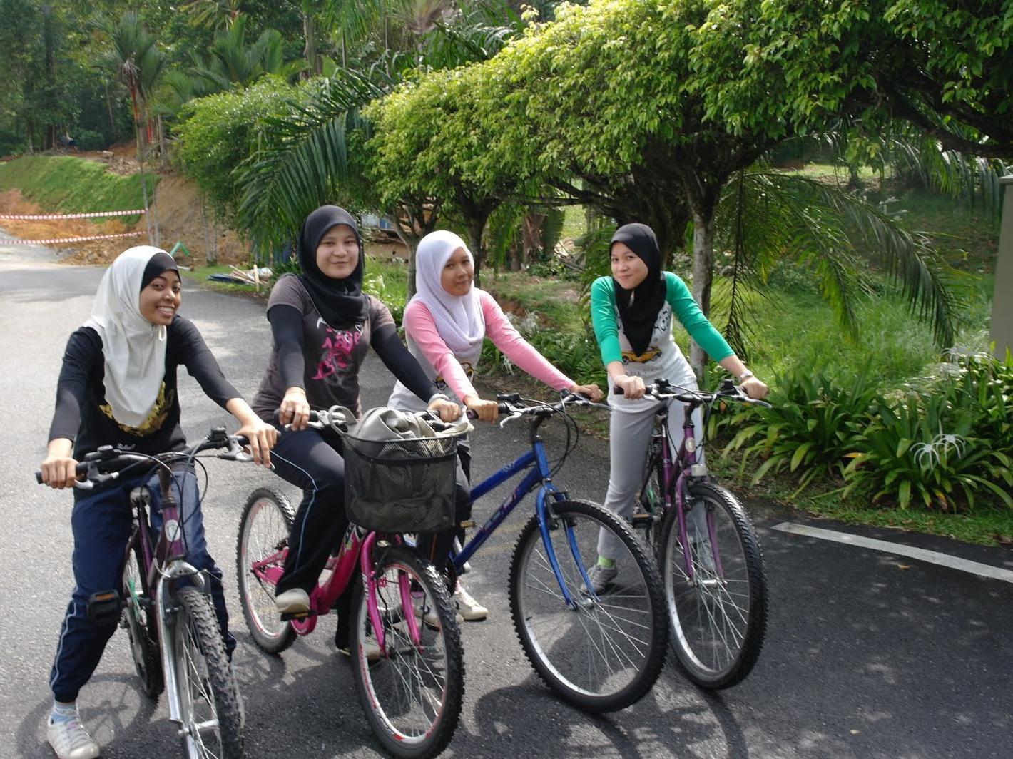 Nơi tham quan gần đây