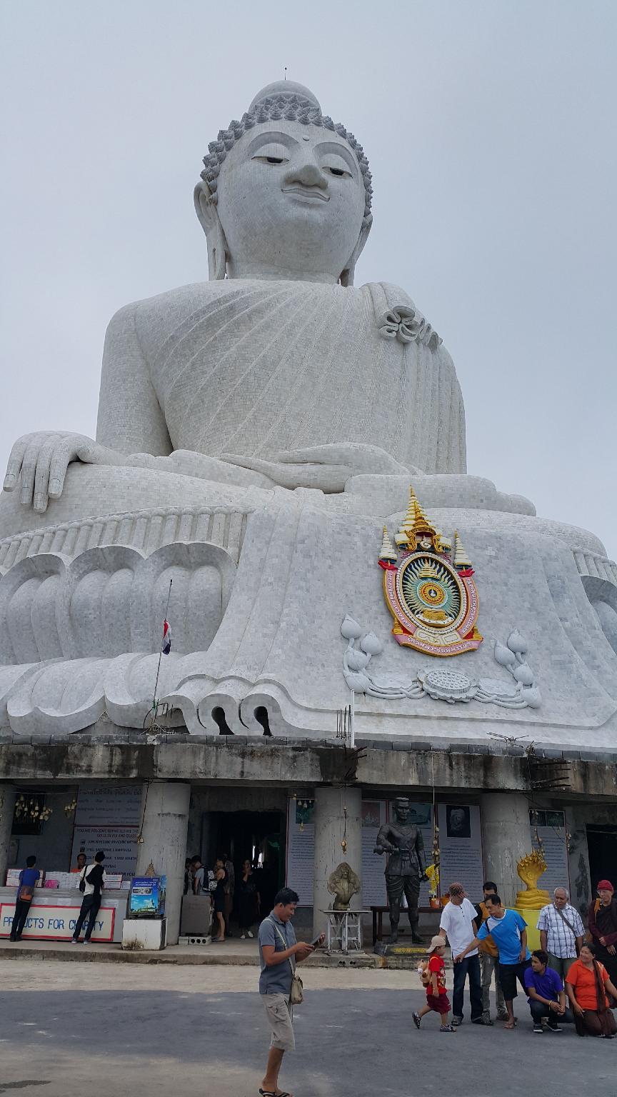 Nơi tham quan gần đây