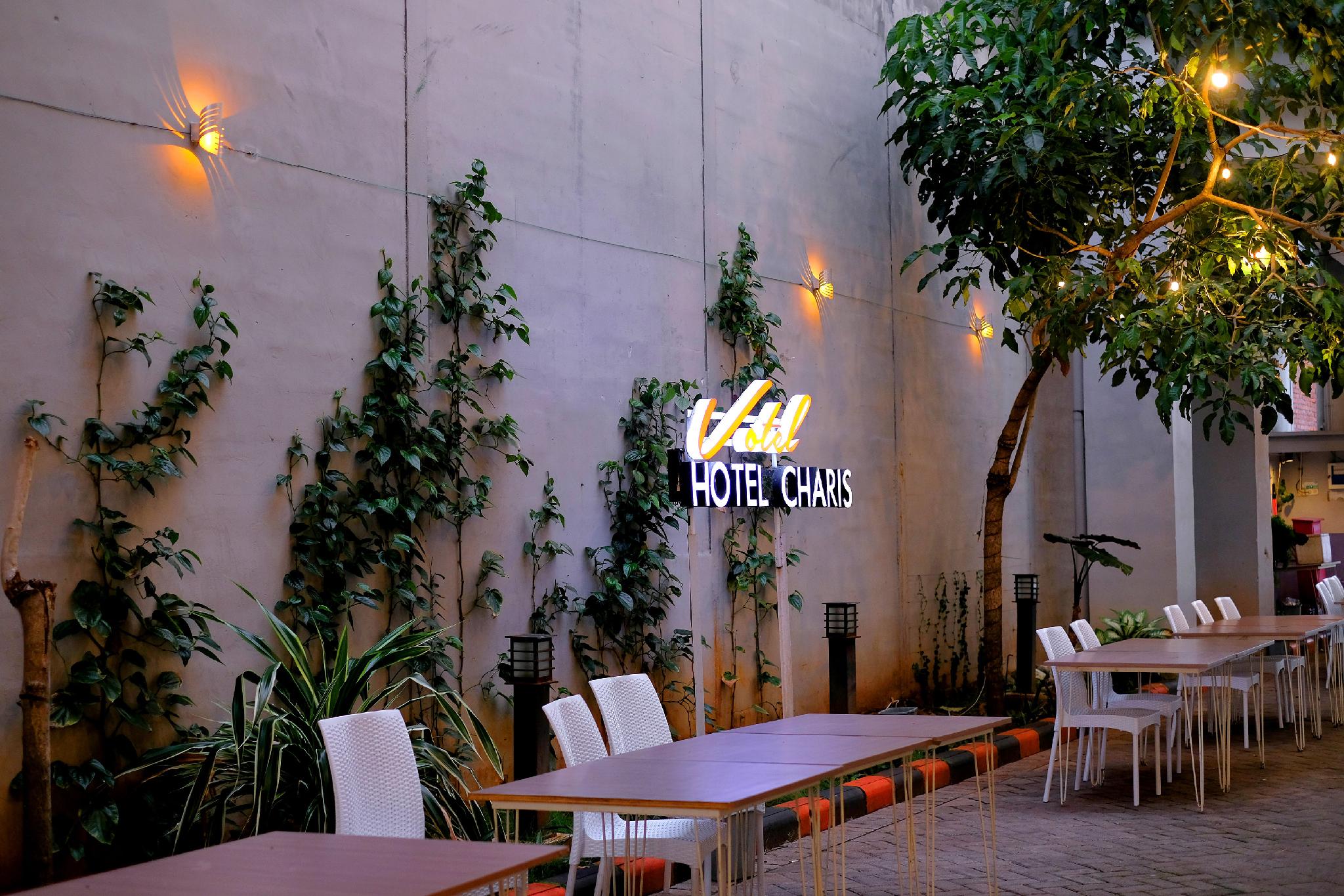 Khu vực xung quanh