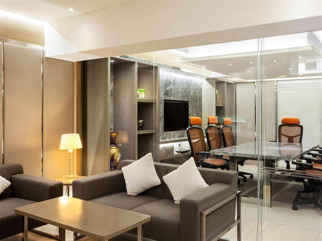 Trung tâm hội nghị