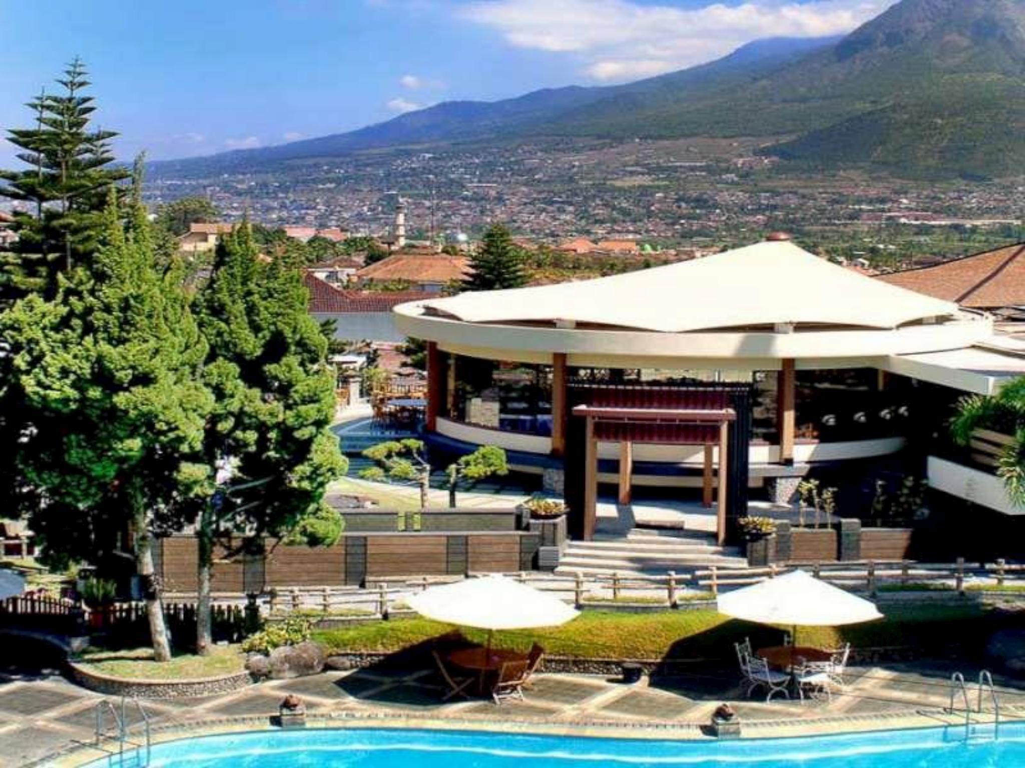 Ngoại cảnh khách sạn