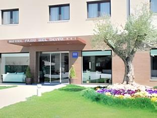 Ngoại cảnh khách sạn