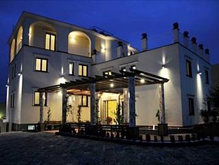 Ngoại cảnh khách sạn