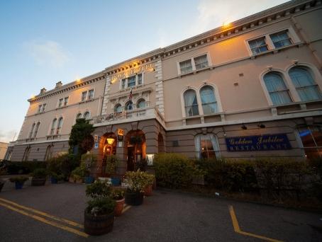 Ngoại cảnh khách sạn