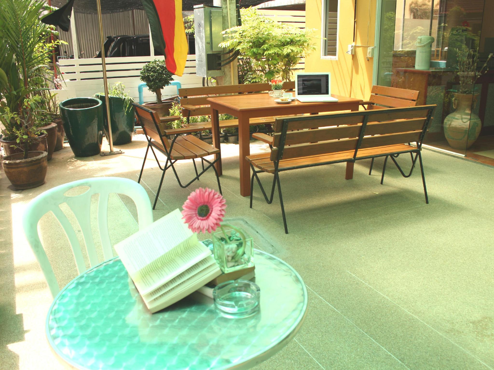 Ngoại cảnh khách sạn