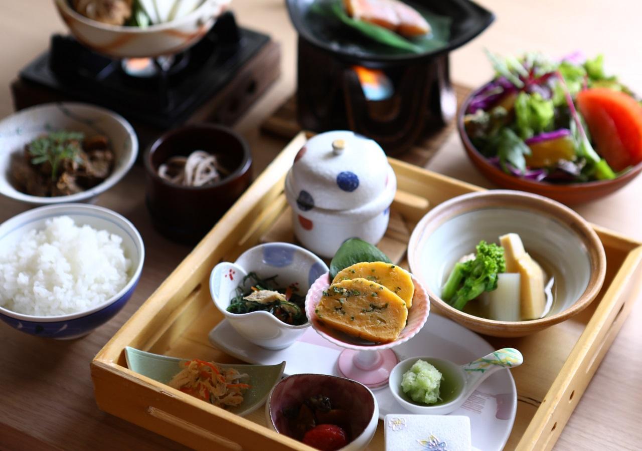 Đồ ăn và thức uống