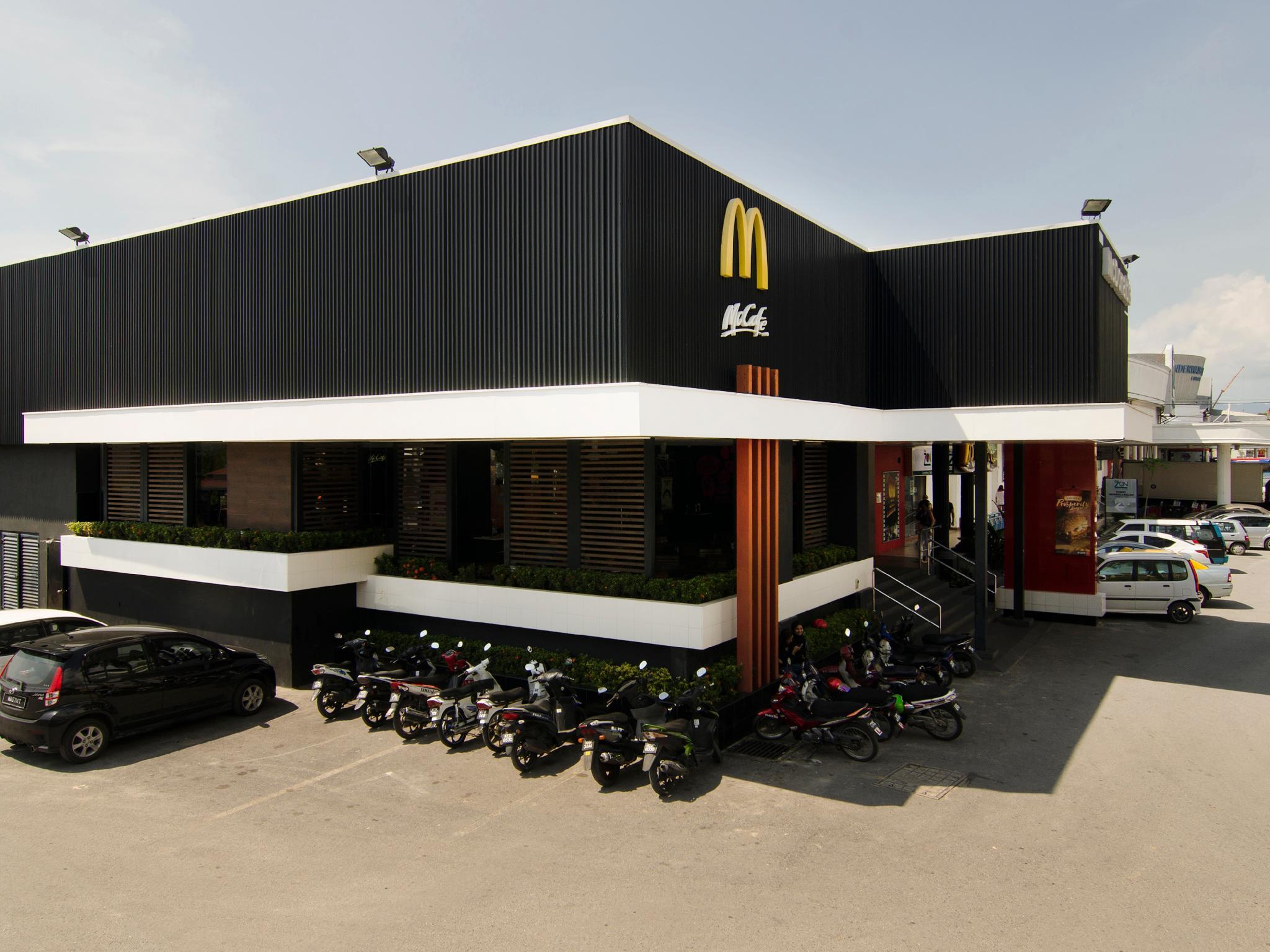 Nơi tham quan gần đây