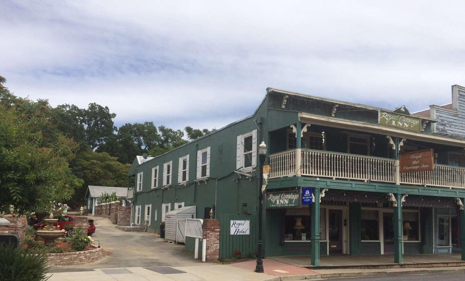 Ngoại cảnh khách sạn