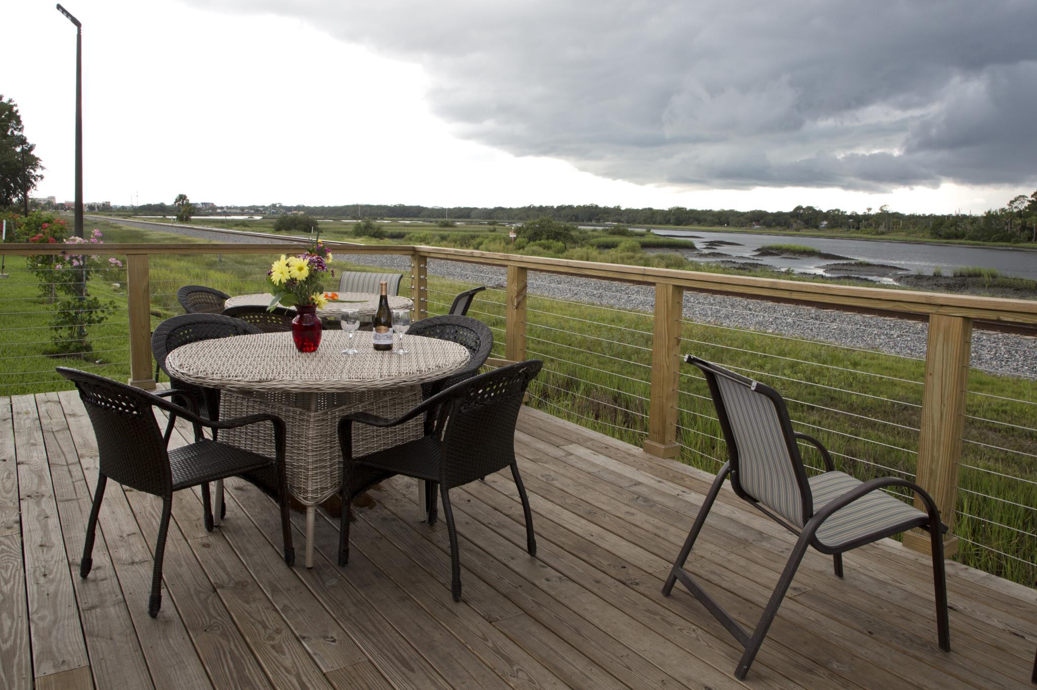 Khu vực xung quanh