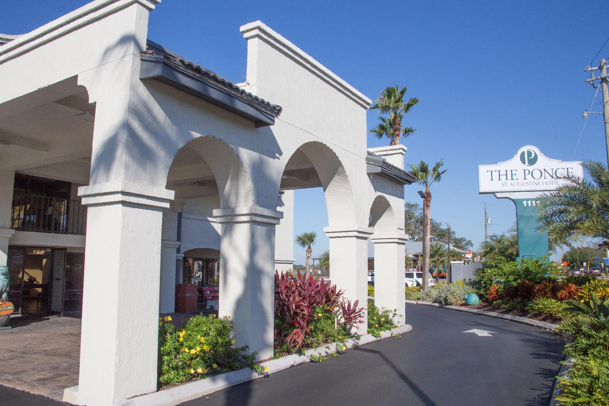 Ngoại cảnh khách sạn