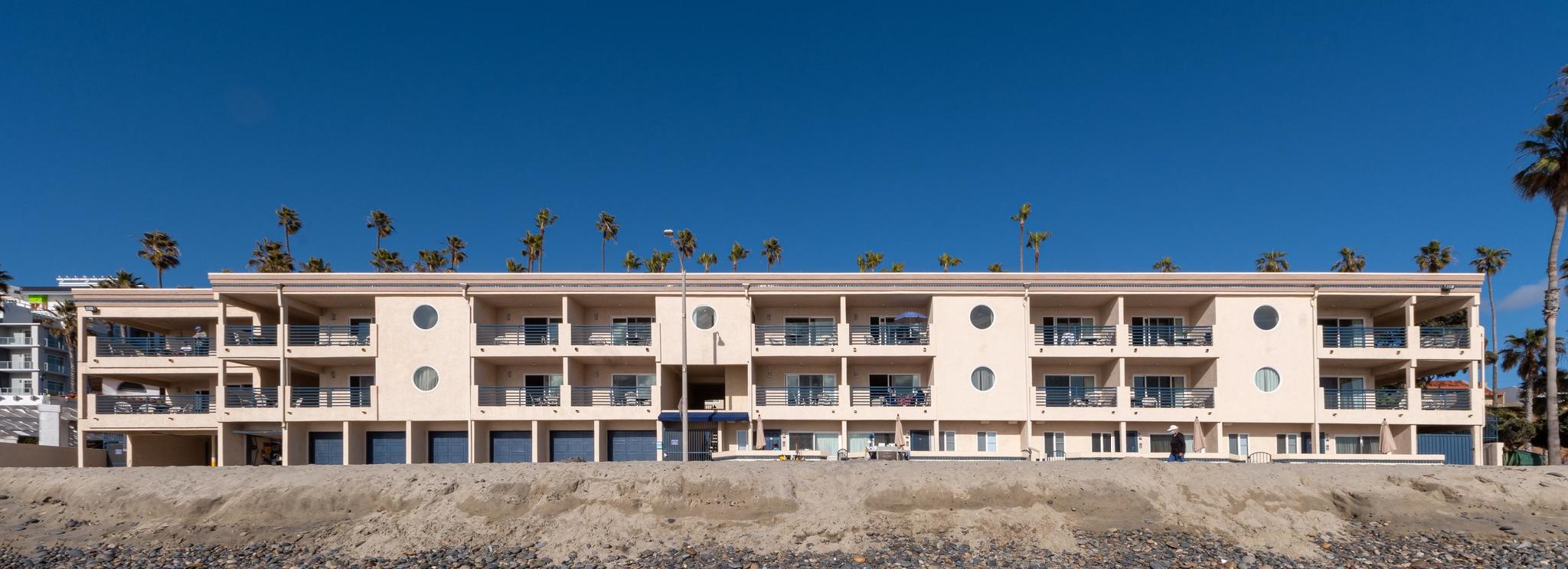 Ngoại cảnh khách sạn