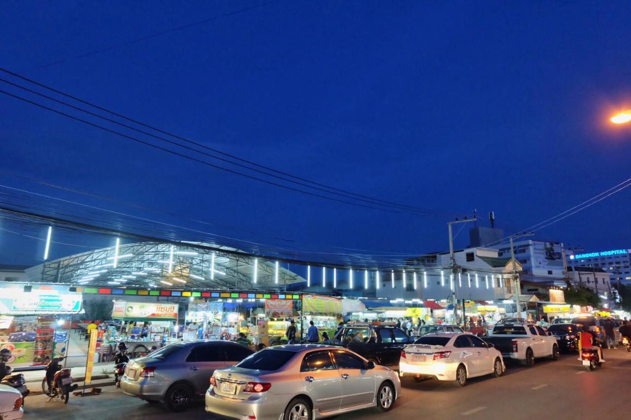 Khu vực xung quanh