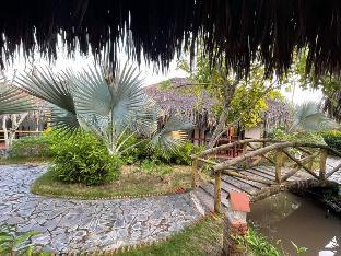 Khu vực xung quanh