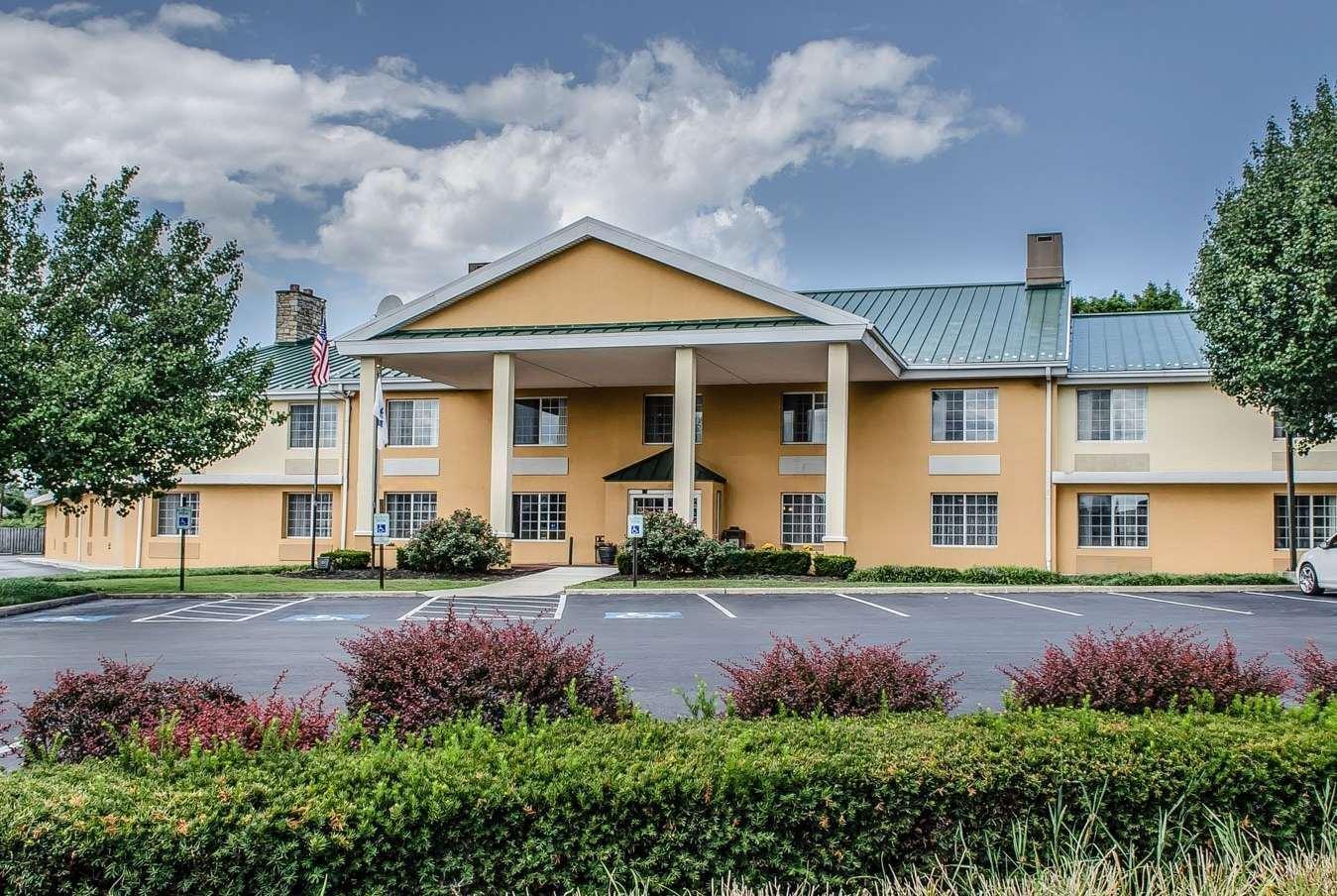 Ngoại cảnh khách sạn