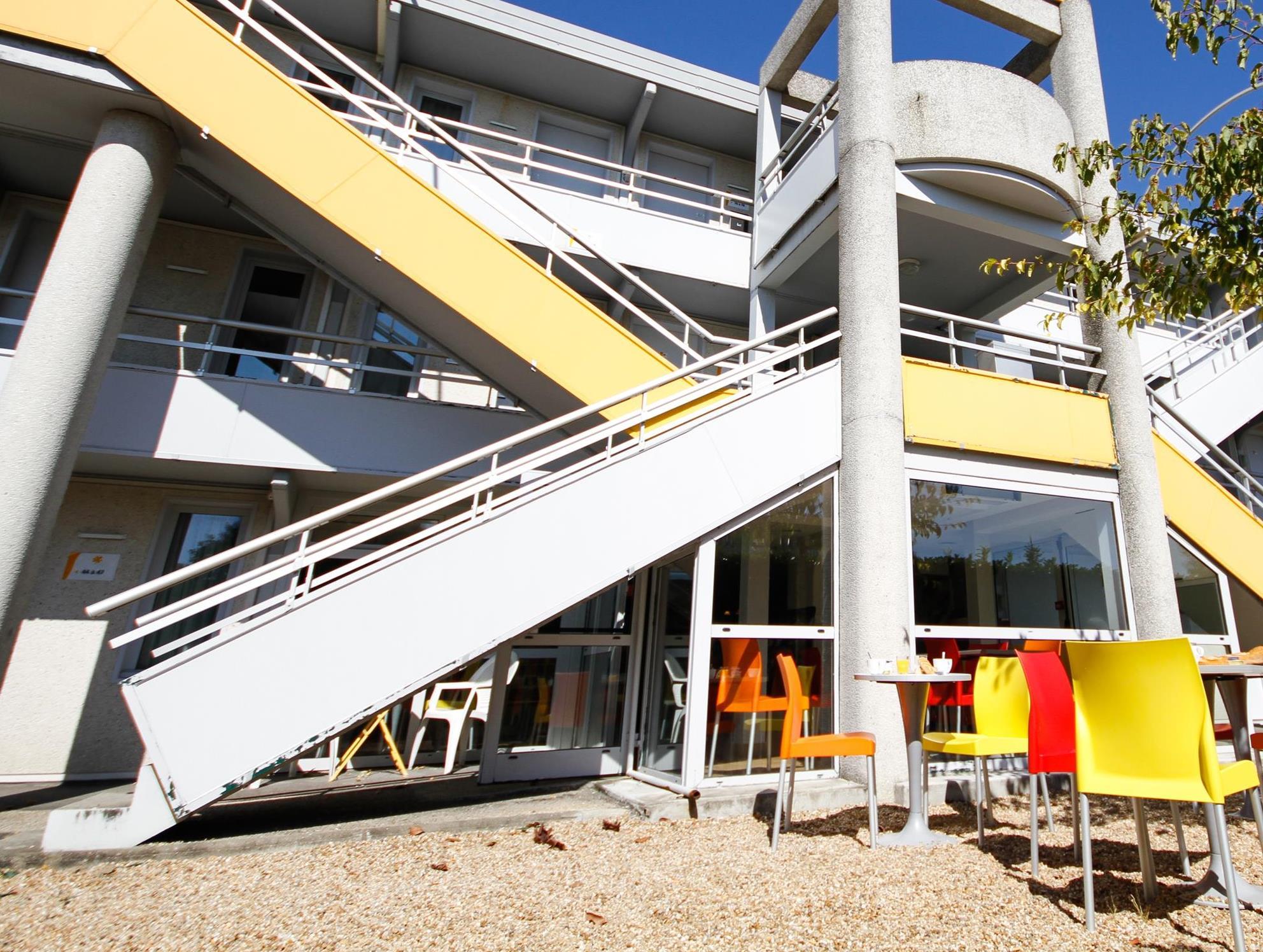 Ngoại cảnh khách sạn