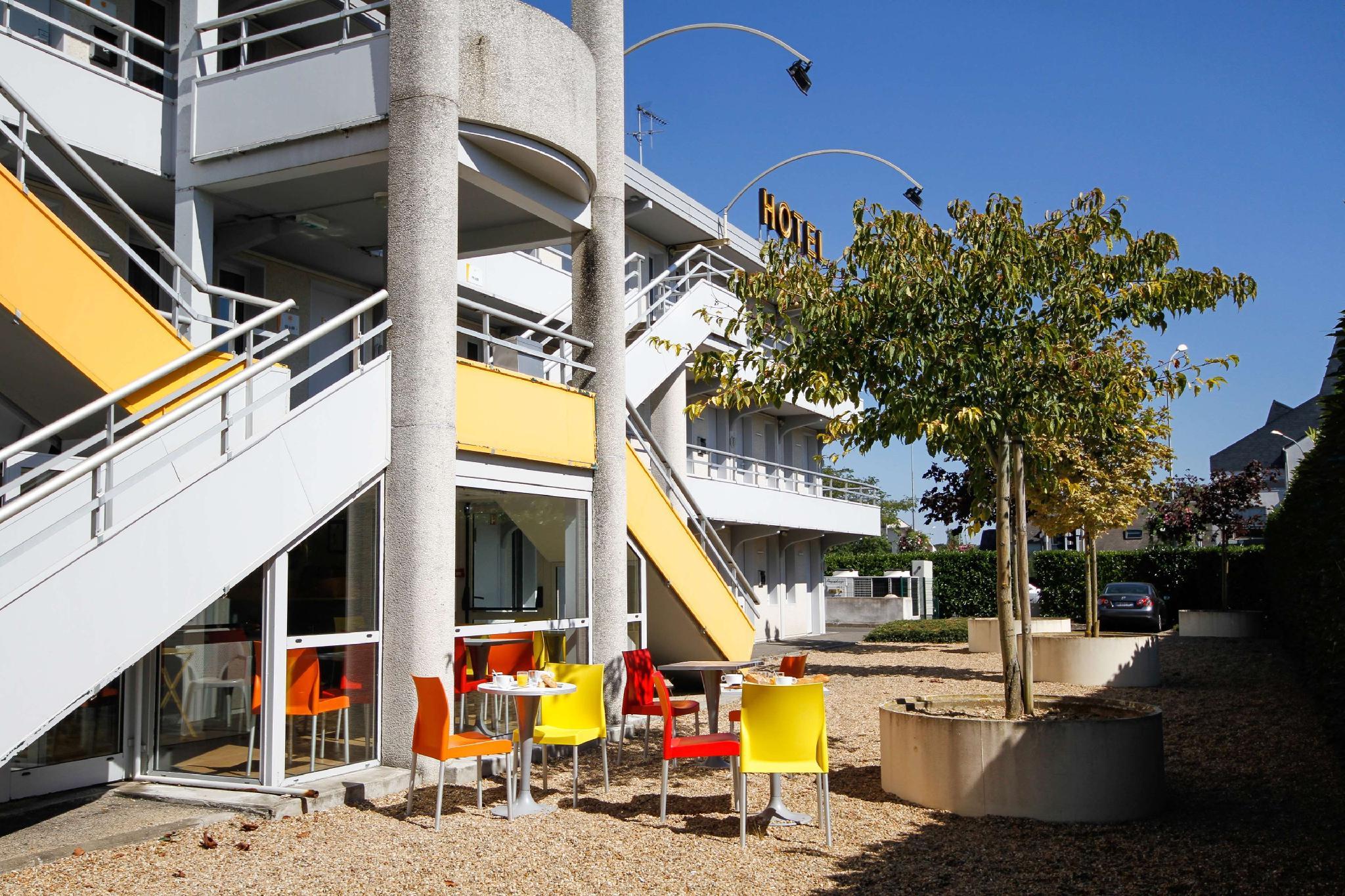 Ngoại cảnh khách sạn