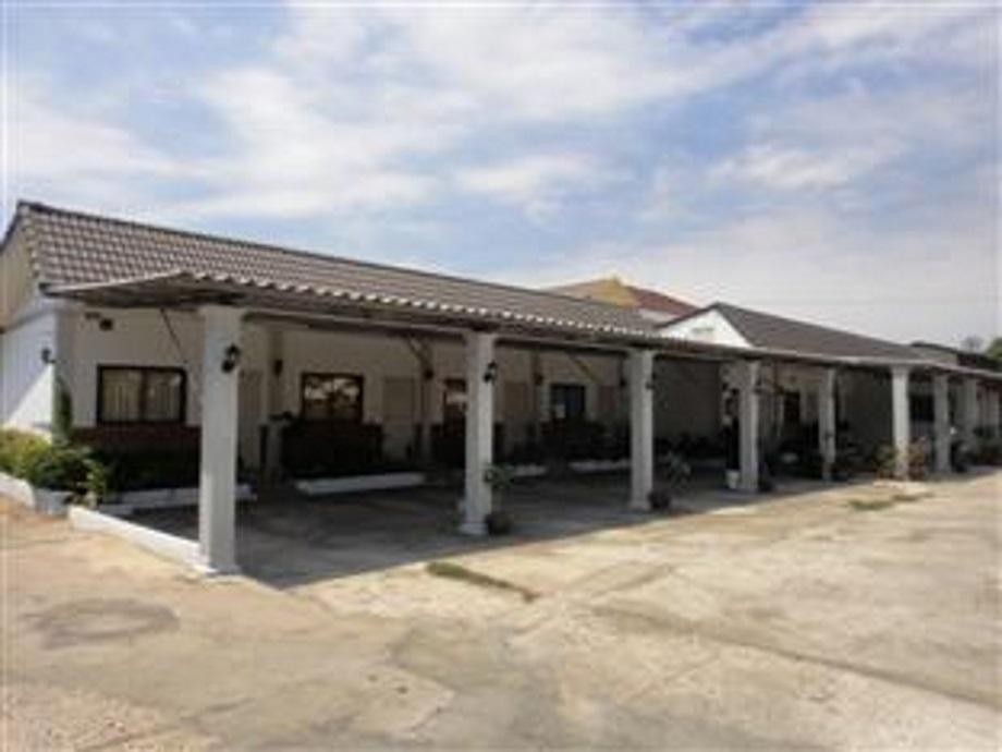 Khu vực xung quanh