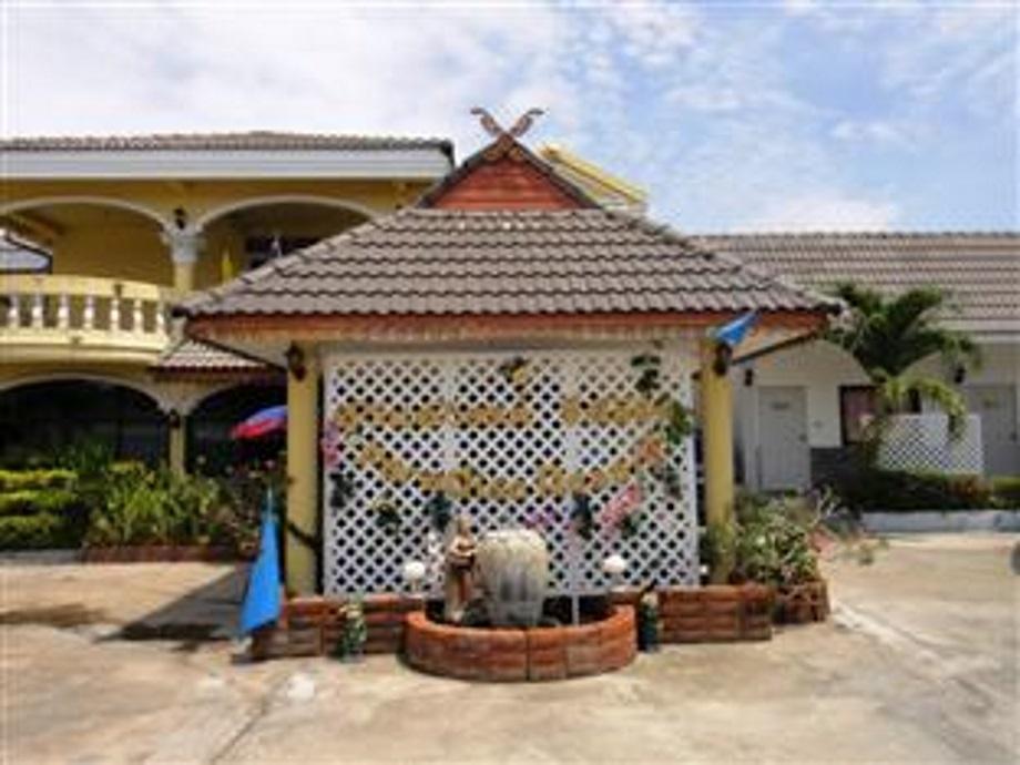 Khu vực xung quanh