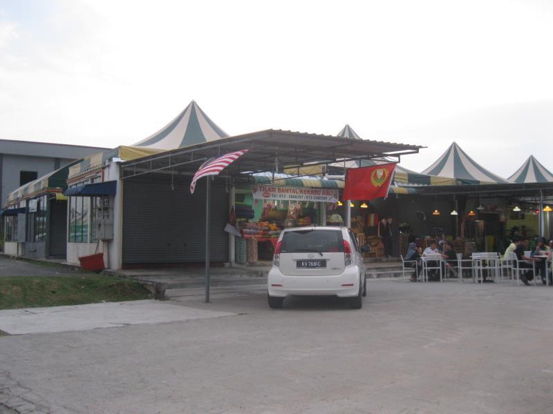 Khu vực xung quanh