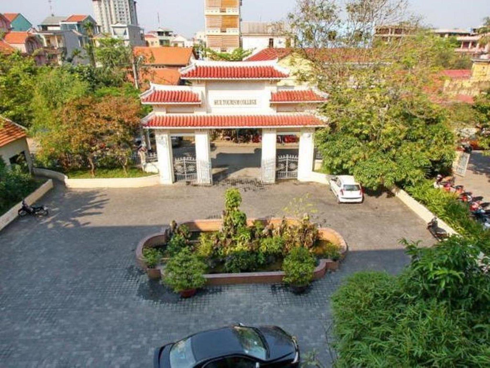 Ngoại cảnh khách sạn