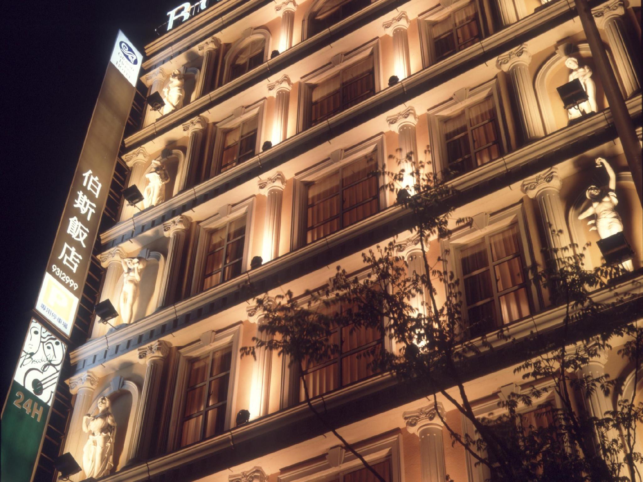 Ngoại cảnh khách sạn