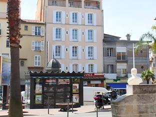 Ngoại cảnh khách sạn