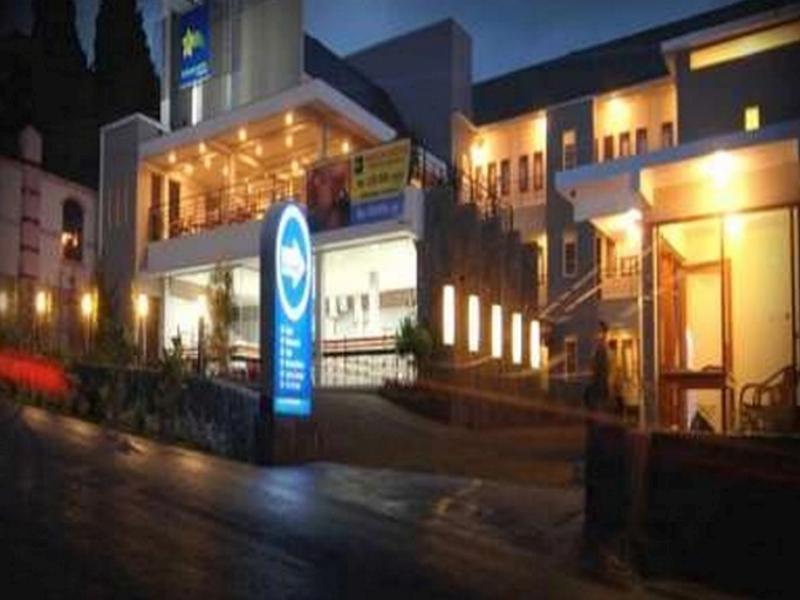 Ngoại cảnh khách sạn