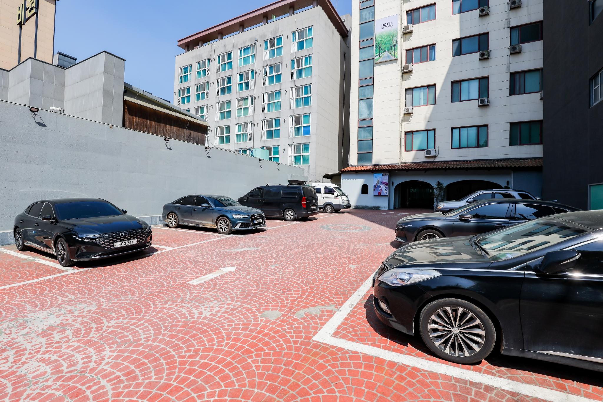 Ngoại cảnh khách sạn