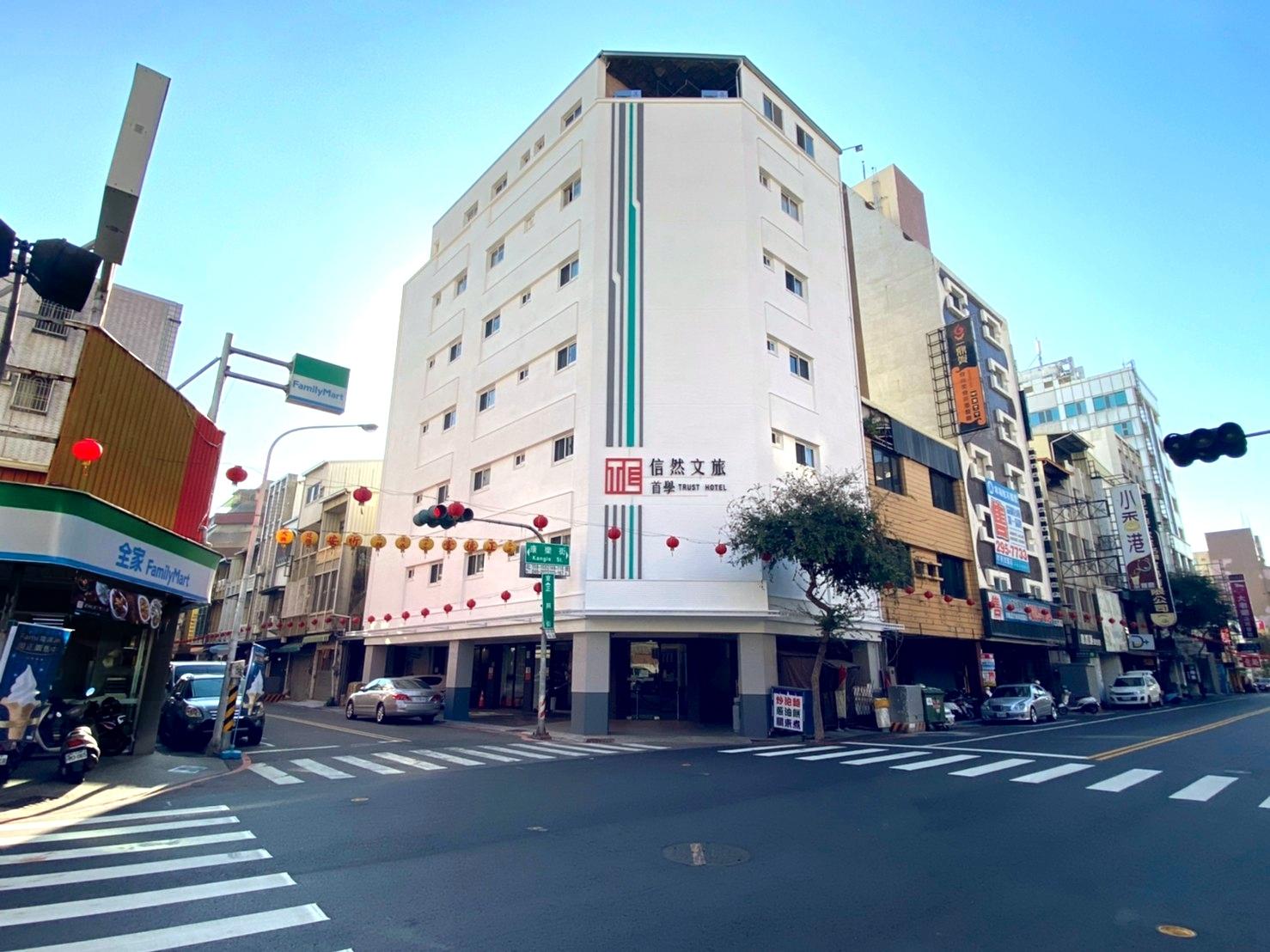 Ngoại cảnh khách sạn