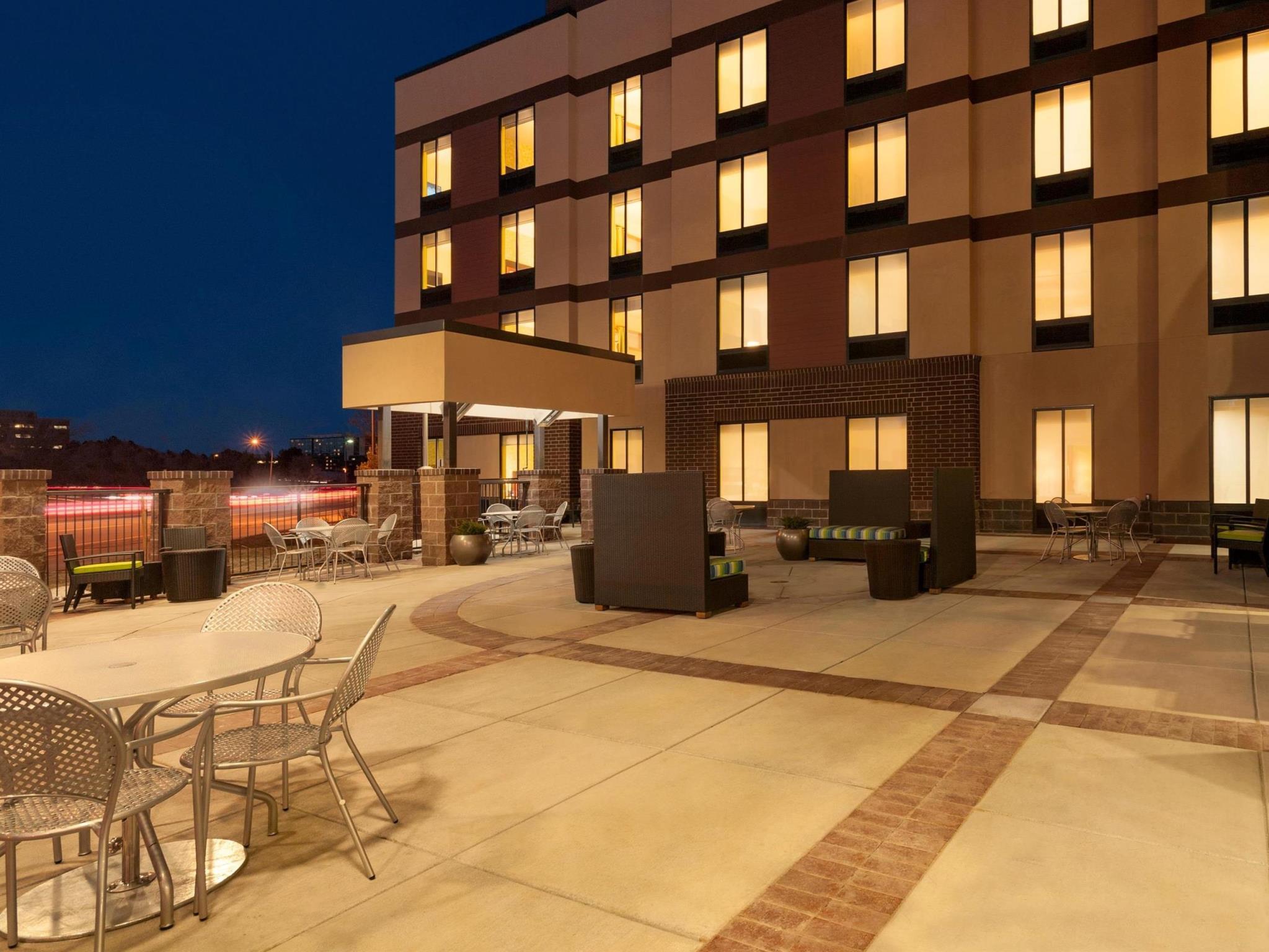 Ngoại cảnh khách sạn