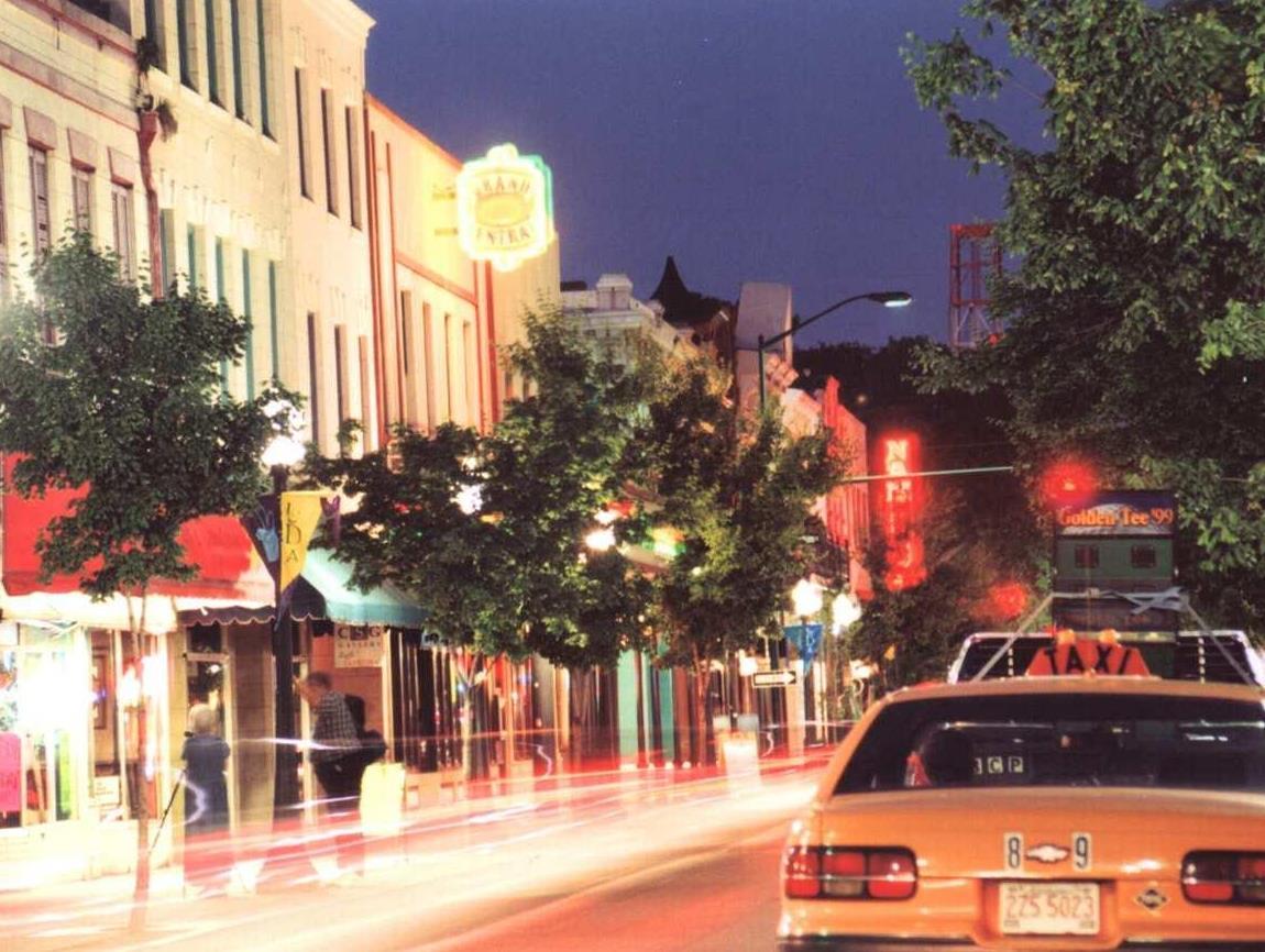 Nơi tham quan gần đây