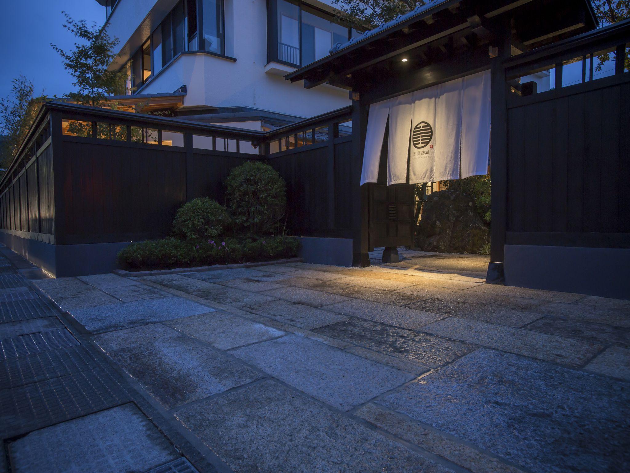 Ngoại cảnh khách sạn