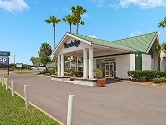 Ngoại cảnh khách sạn