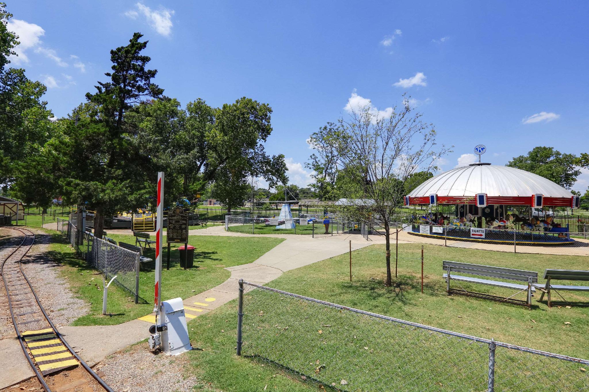 Khu vực xung quanh