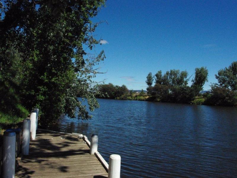 Khu vực xung quanh