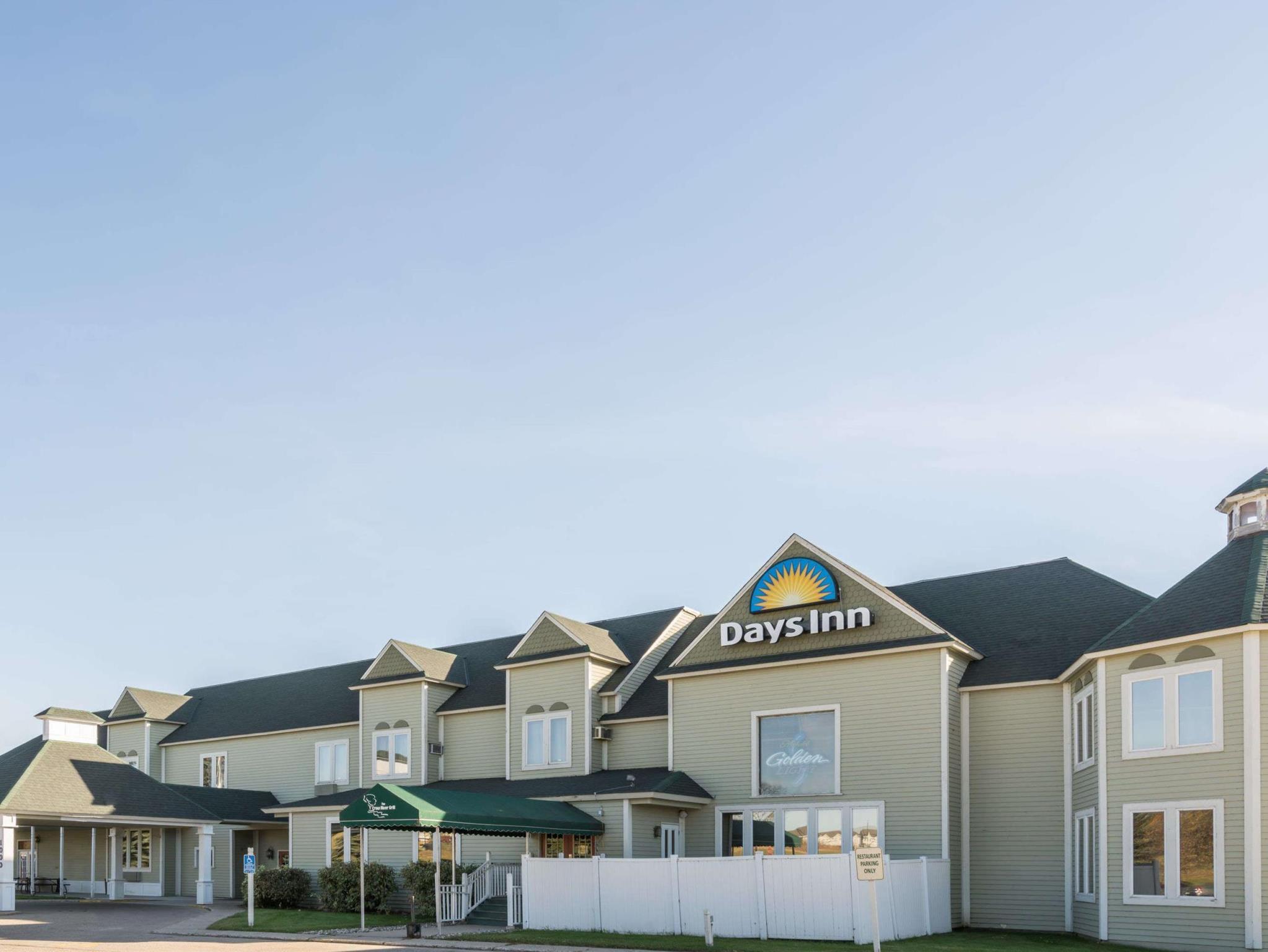 Ngoại cảnh khách sạn