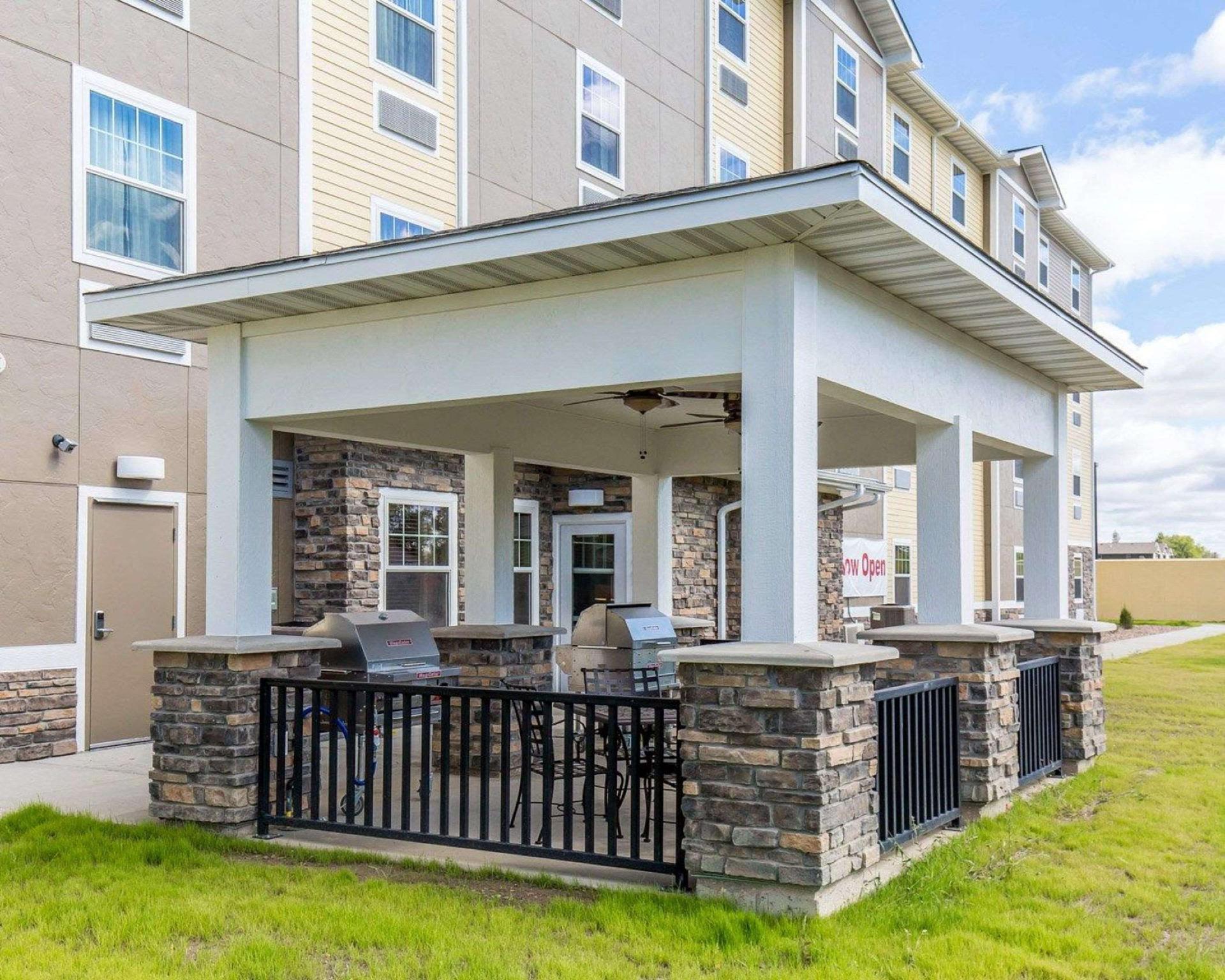 Ngoại cảnh khách sạn