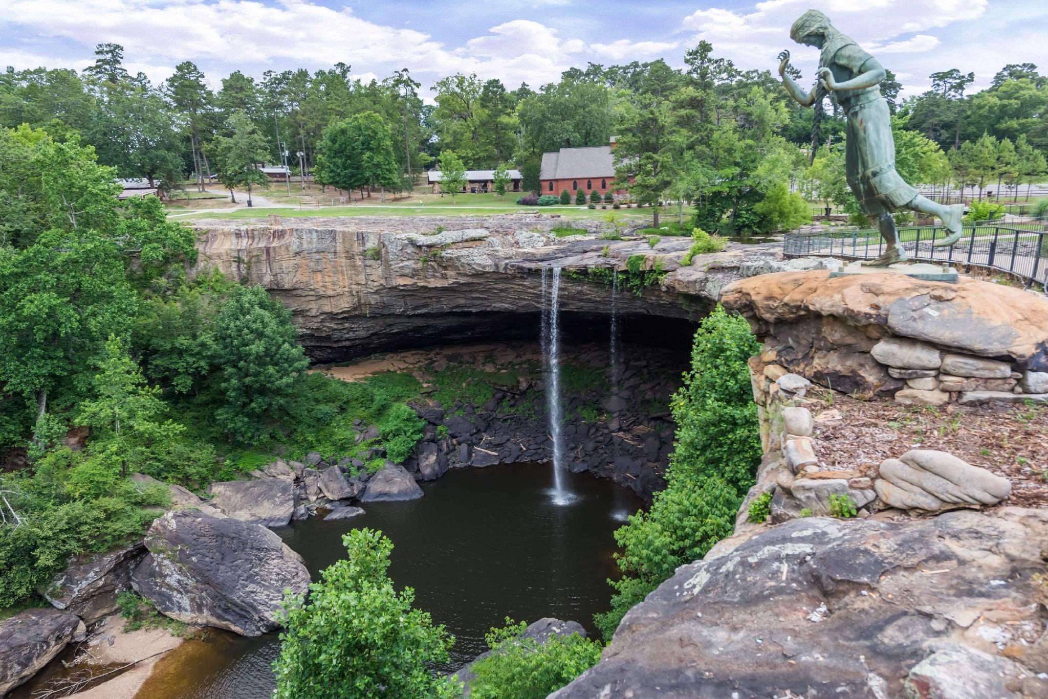 Khu vực xung quanh