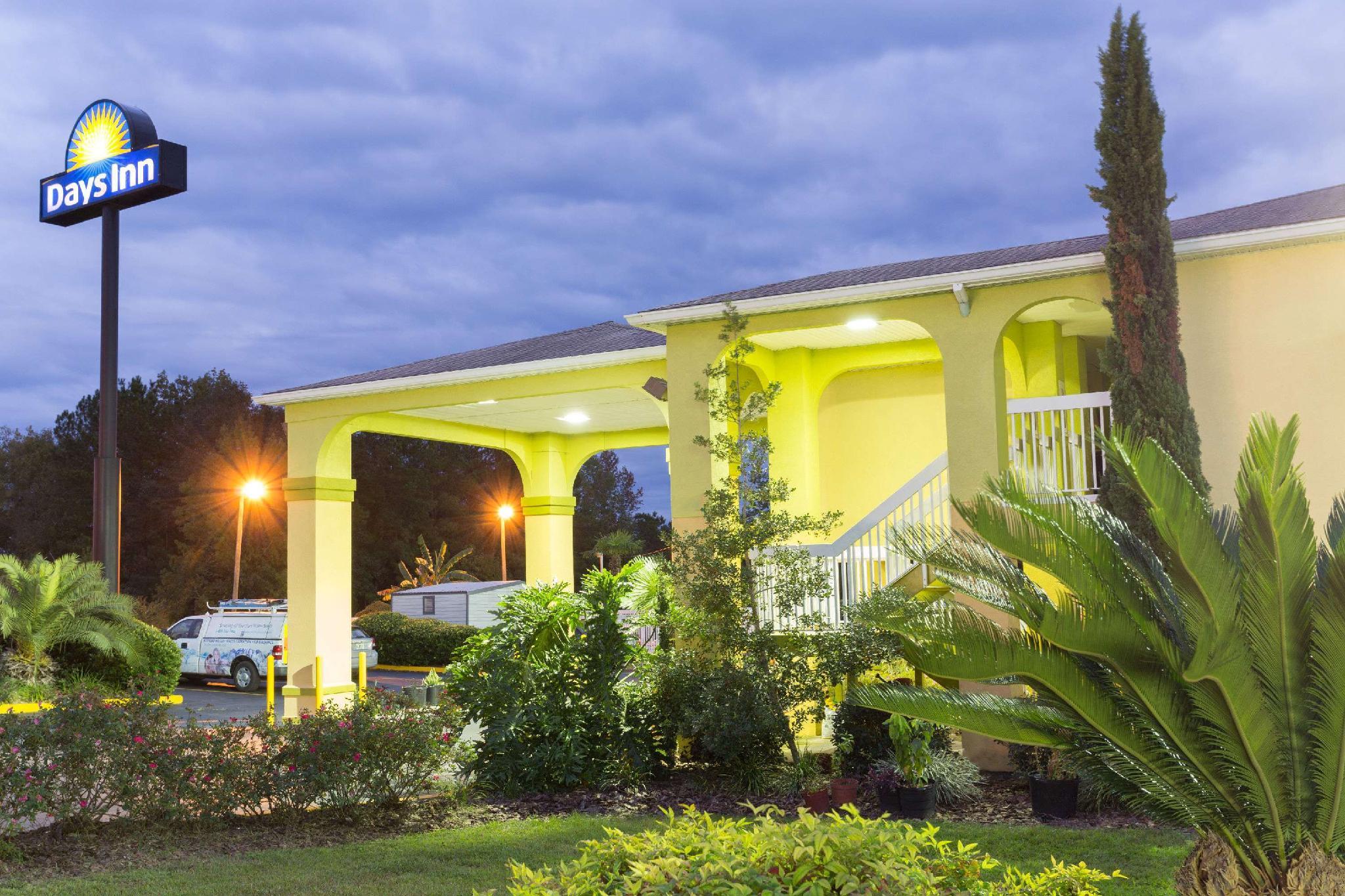 Ngoại cảnh khách sạn