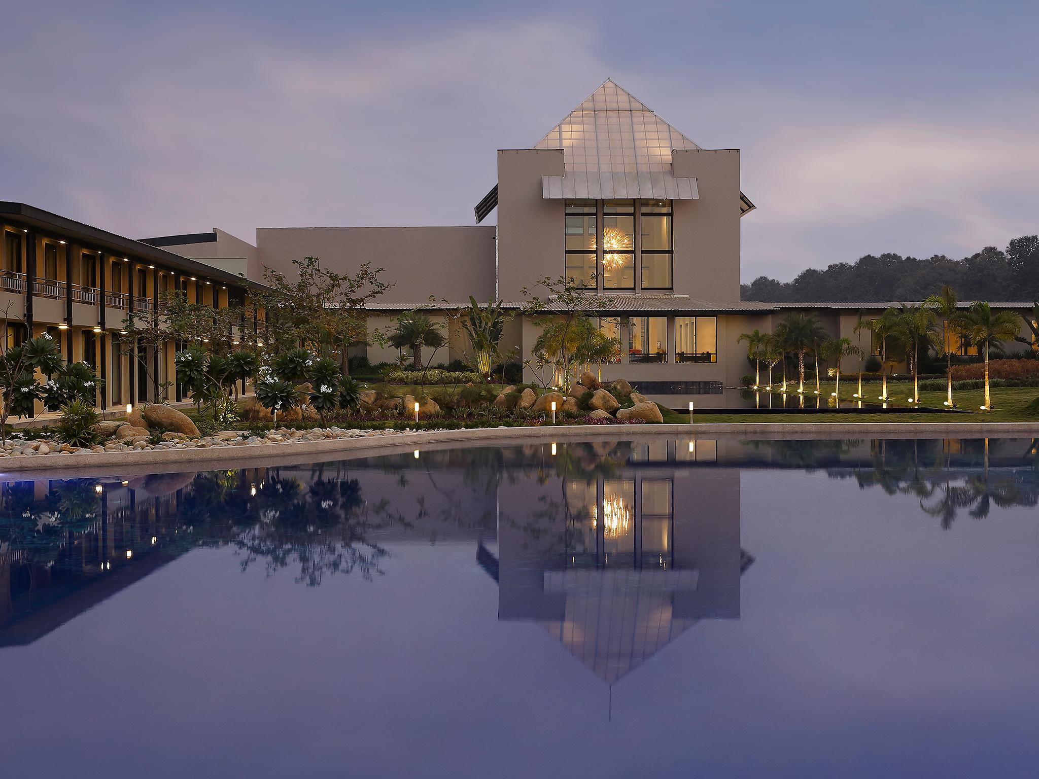 Ngoại cảnh khách sạn