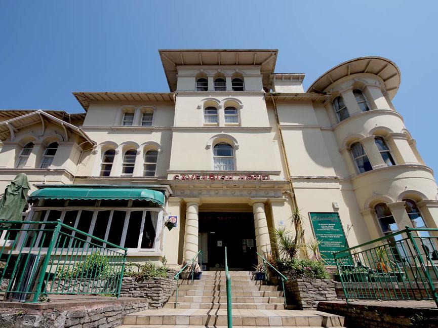 Ngoại cảnh khách sạn