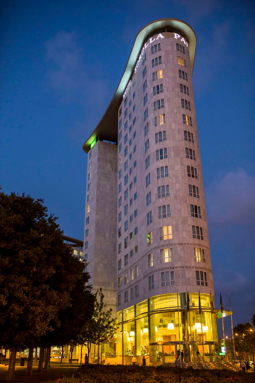 Ngoại cảnh khách sạn