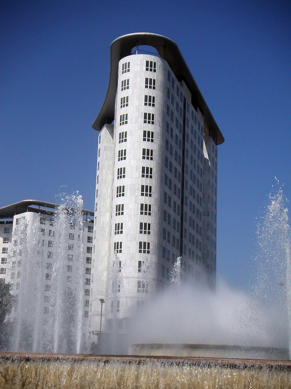 Ngoại cảnh khách sạn