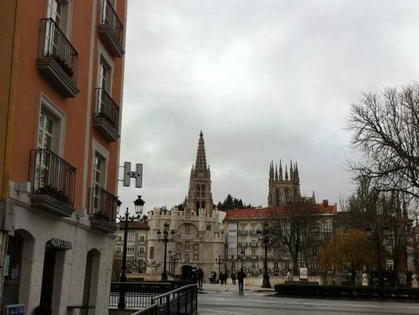 Ngoại cảnh khách sạn