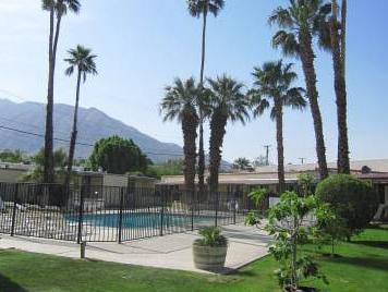 Khu vực xung quanh